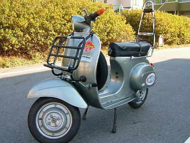 ベスパ50s フロントキャリア取り付け 物欲倶楽部